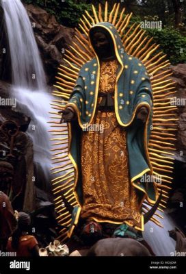 Virgen de Guadalupe em Azul Céu e Dourado Radiante: Um Tesouro do Século XIII